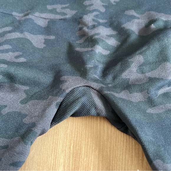 Spanx camo Leggings - Picture 6 of 12